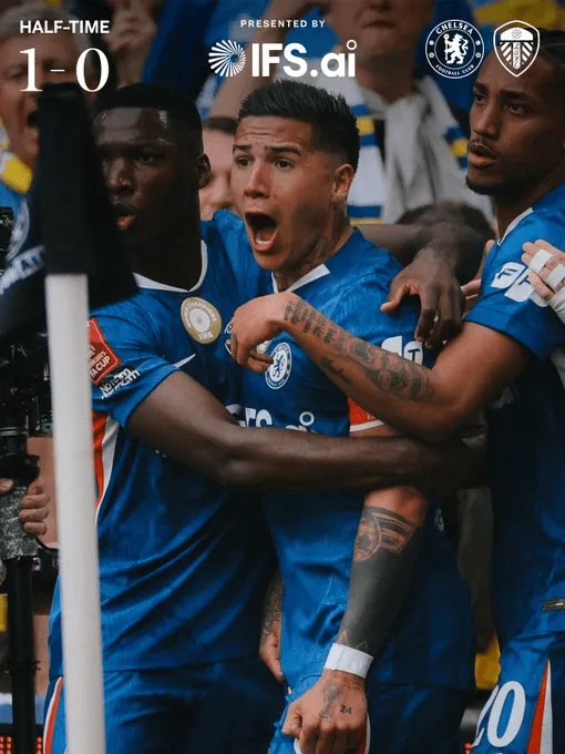 切尔西1-0利兹联半场数据：射门6-4，射正2-1，绝对机会2-1