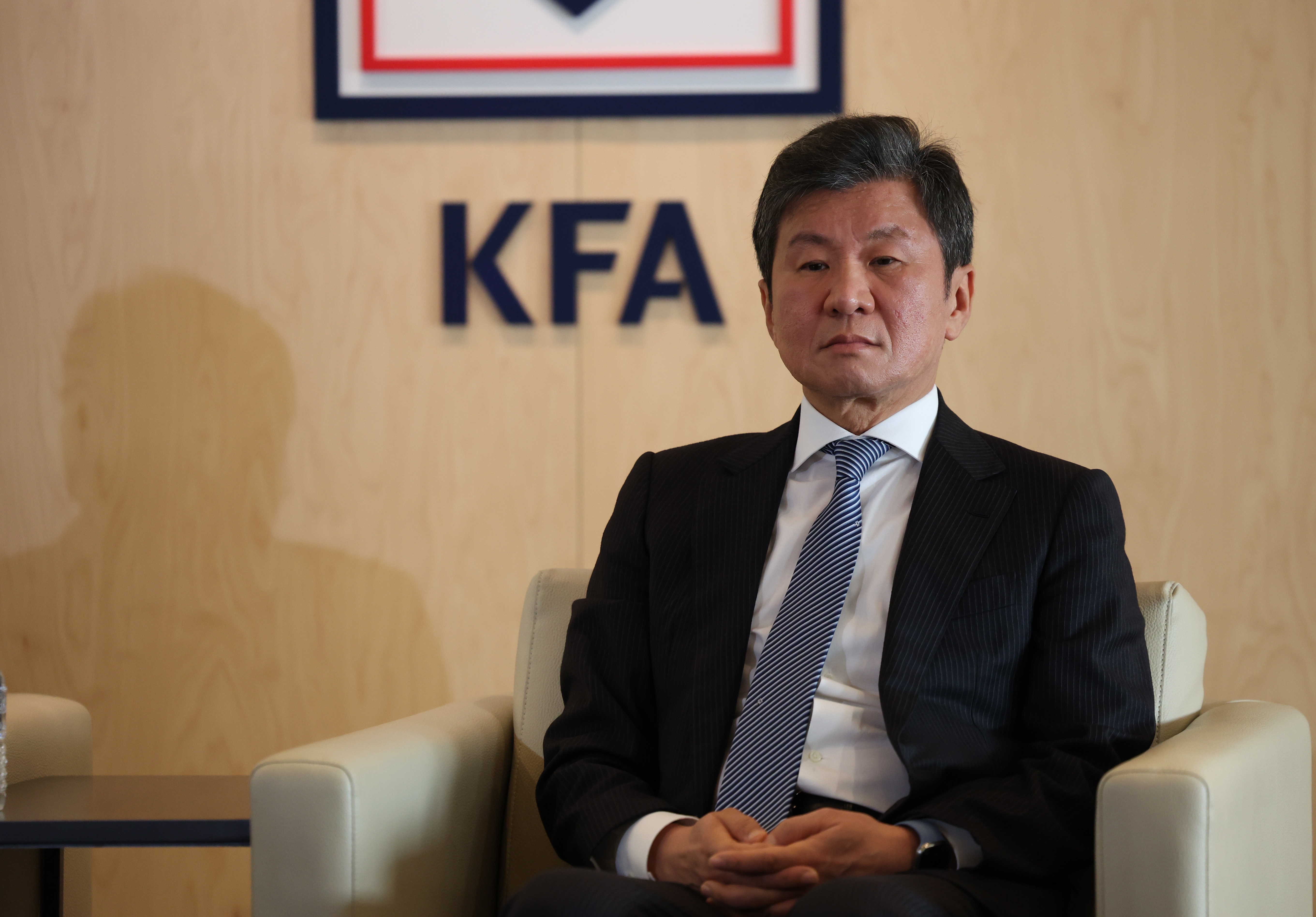 乐鱼官网下载-韩媒：韩国文体部向韩国足协发信函，要求处分足协主席郑梦奎